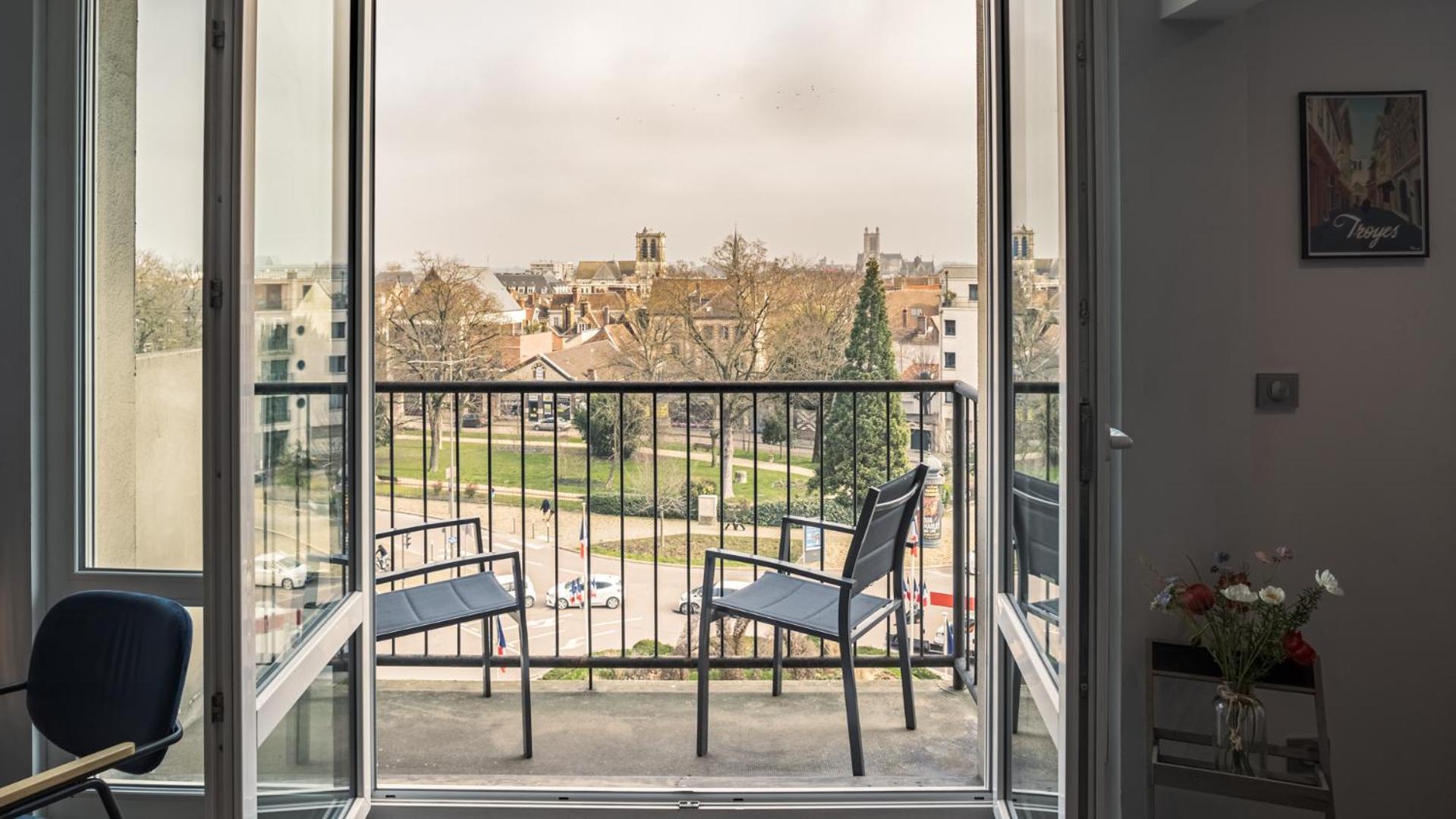Apartament Le Balcon Troyen - Proche Hypercentre - 4 Pers. Troyes Zewnętrze zdjęcie