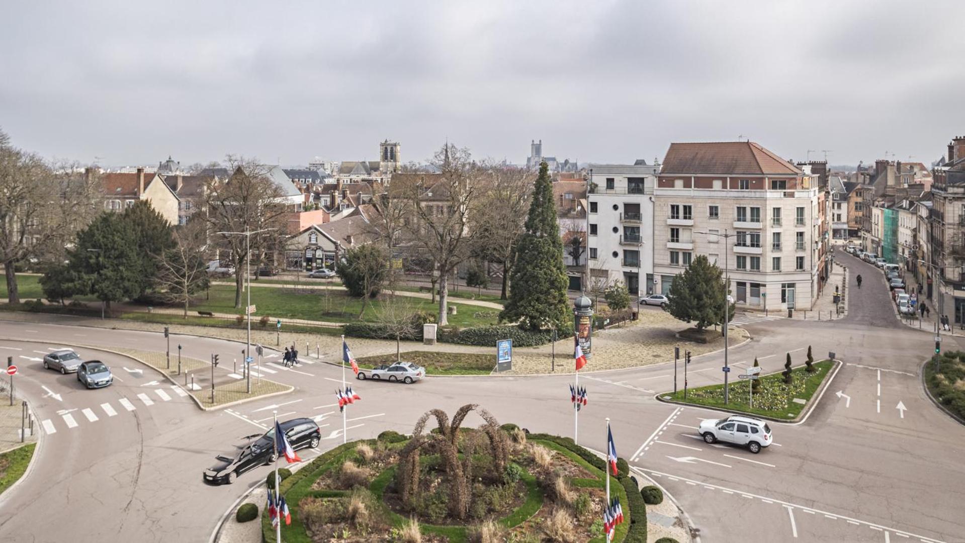 Apartament Le Balcon Troyen - Proche Hypercentre - 4 Pers. Troyes Zewnętrze zdjęcie